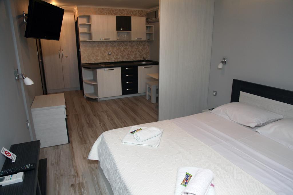 Silver House Hostel Чачак Номер фото