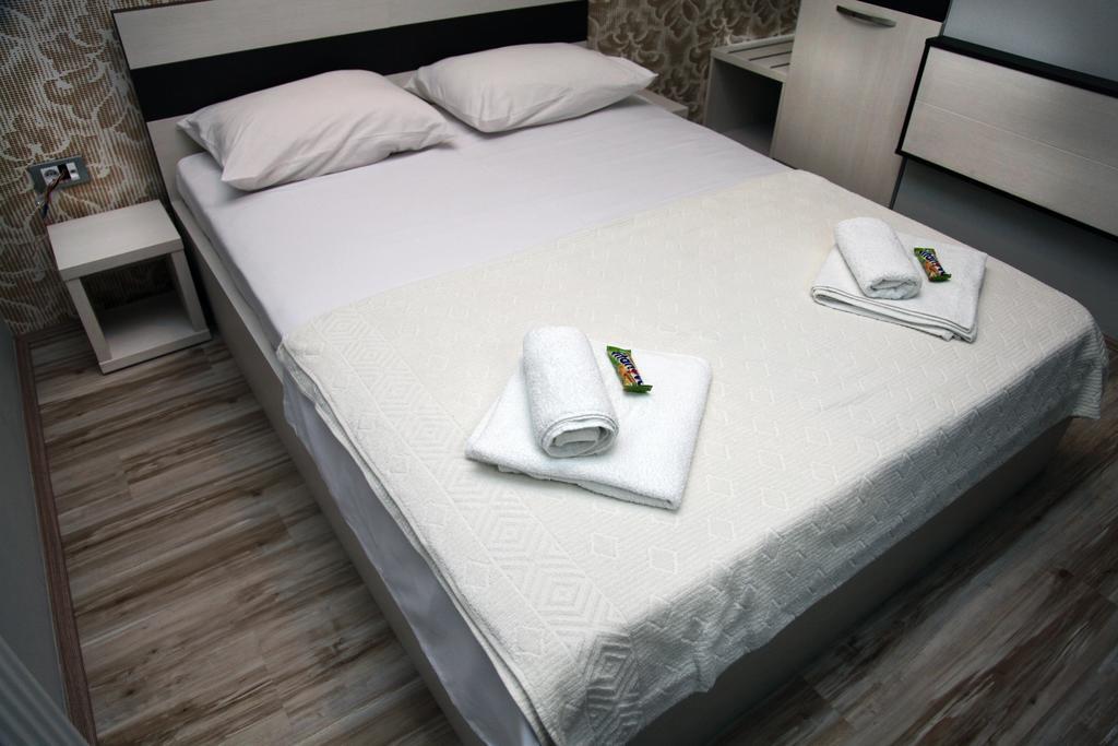 Silver House Hostel Чачак Номер фото